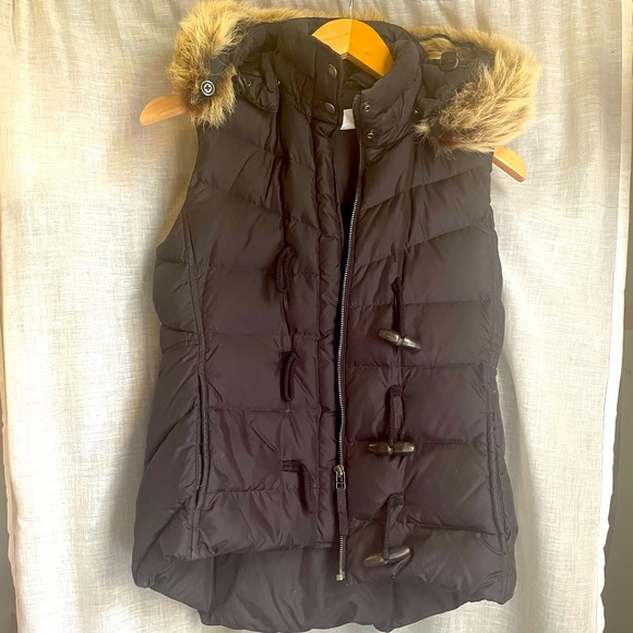 J. Crew Jackets & Blazers - J.Crew Puffer Vest with Detachable Fur Hood